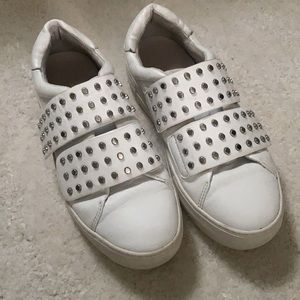 JSLIDES White Stud Sneakers SIZE 7.5